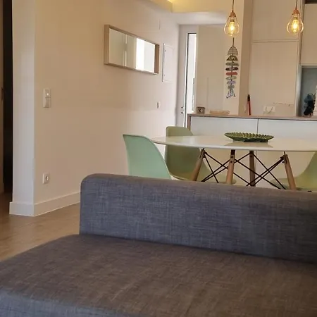 T2 Da Oura By Sunny Deluxe Apartment *