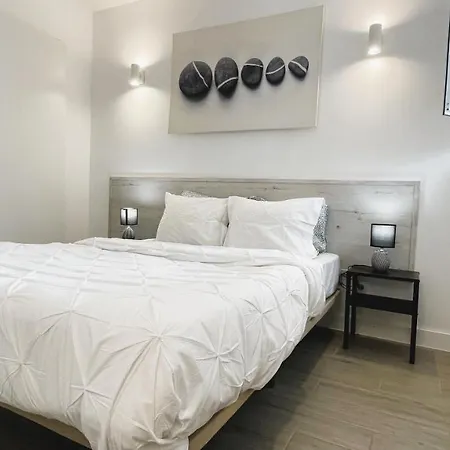 T2 Da Oura By Sunny Deluxe Apartment *